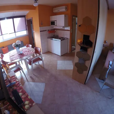 Appartement Suzy Sukošan